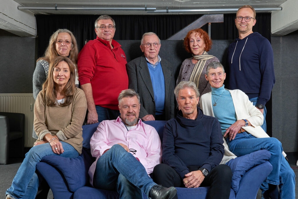 tratsch-im-treppenhaus-gruppe-uniontheater